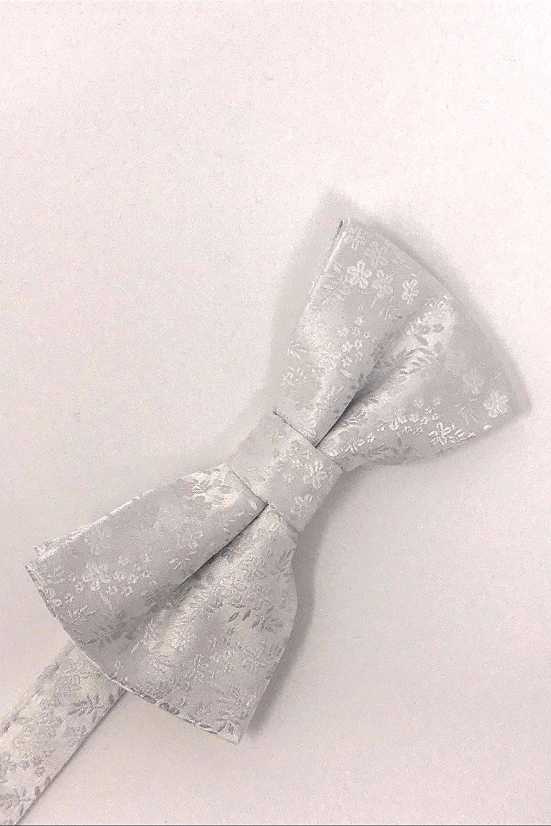 Cardi Pre-Tied White Enchantment Bow Tie